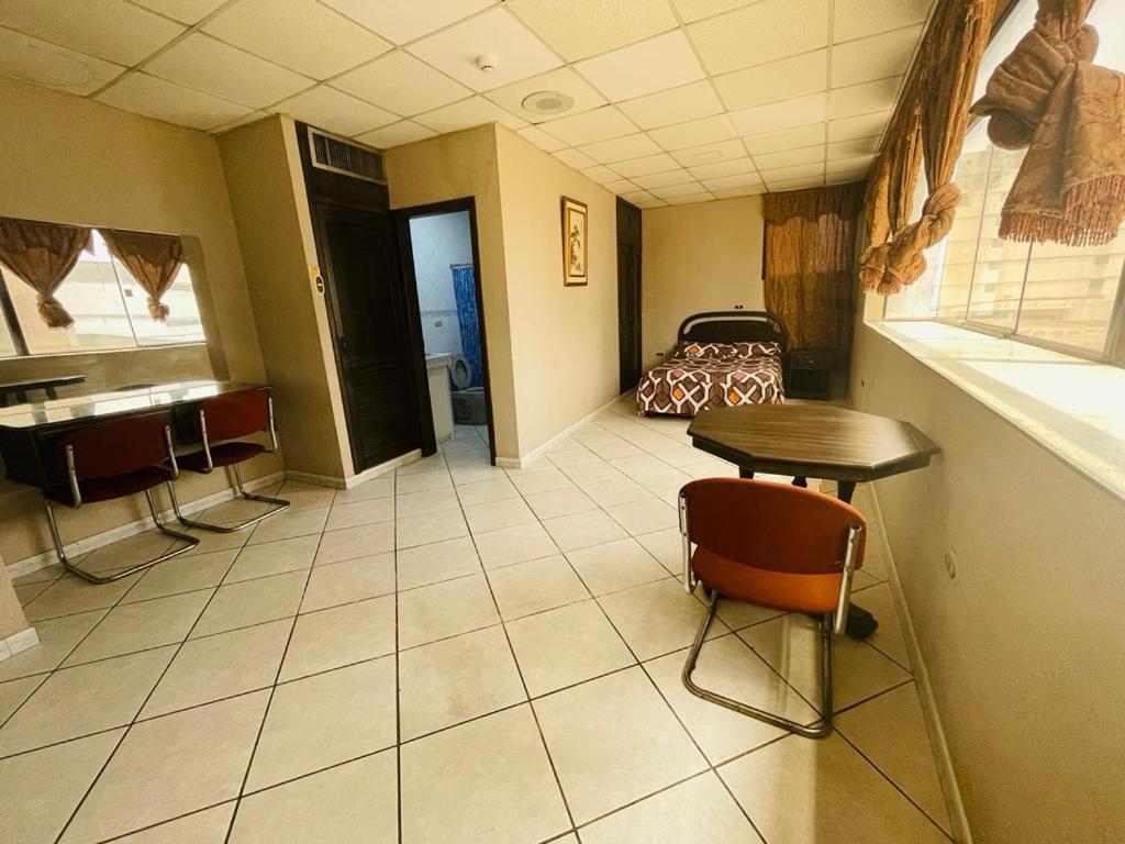 Hotel Sol De Oro Гуаякіль Екстер'єр фото